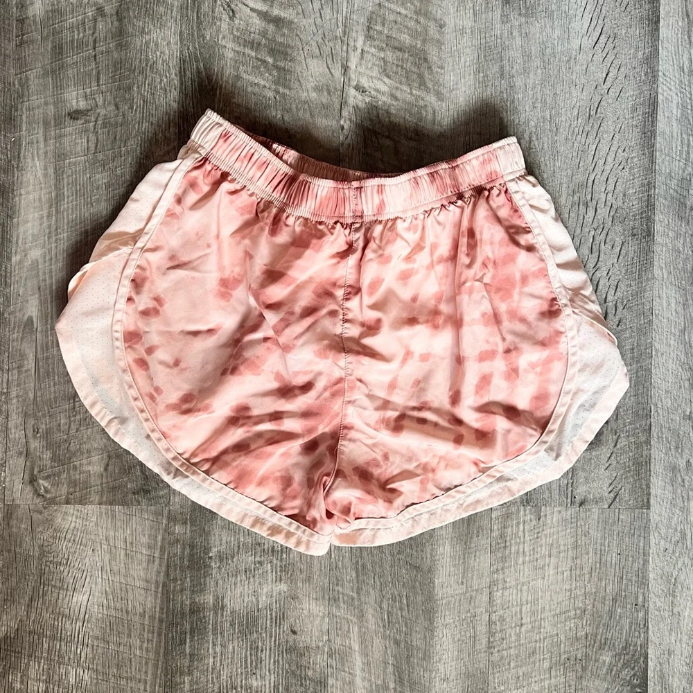 NWOT NIKE Tempo Running Shorts M